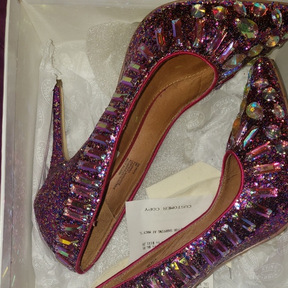 Shoes - Picture 2 of 2